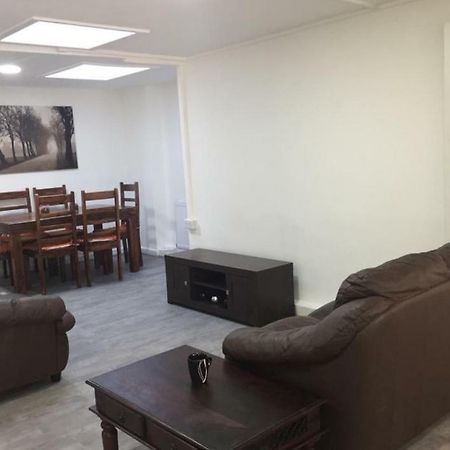 Sama'S Stylish Apartment Room 1 맨체스터 외부 사진